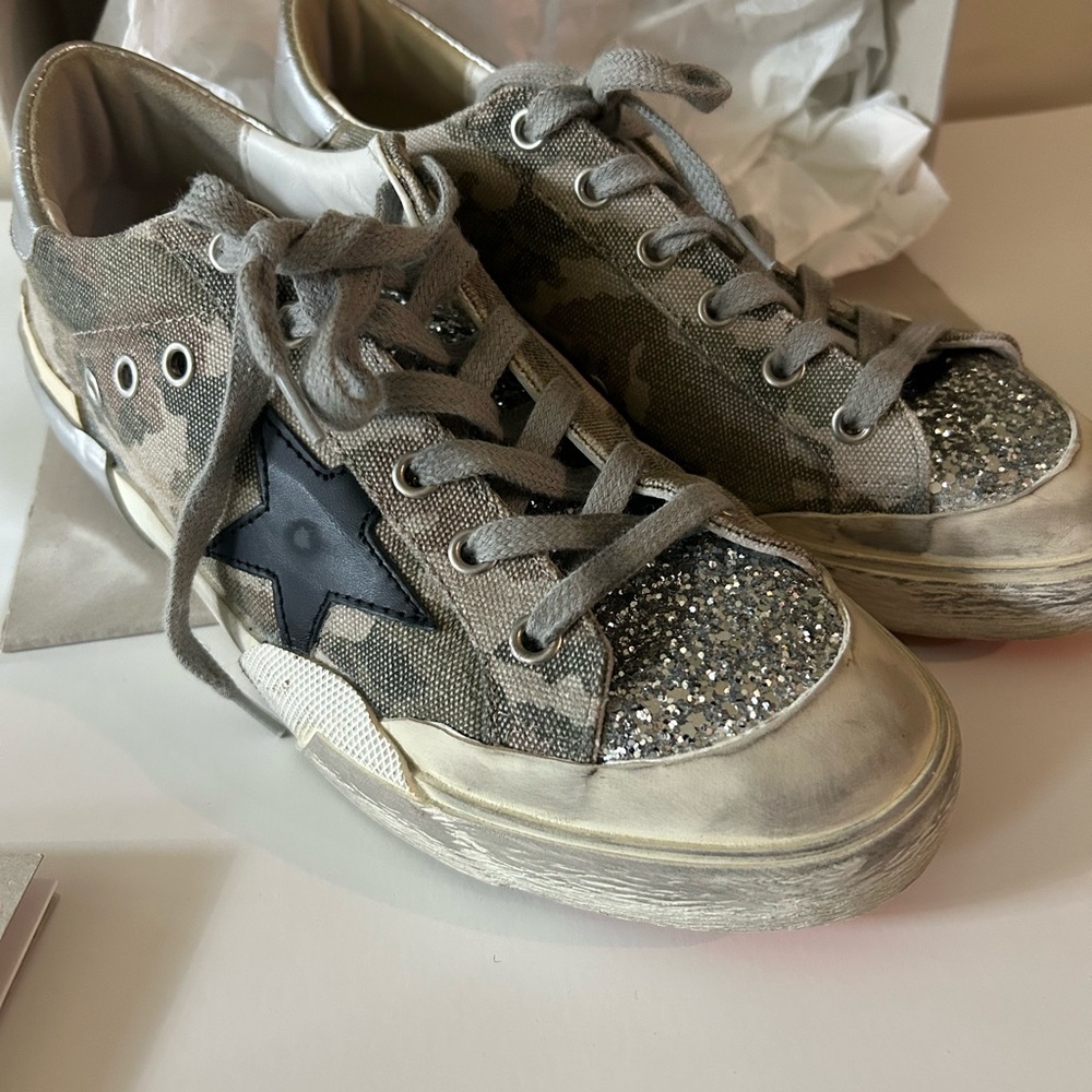 Golden Goose Camo Black Star 39 HTF Sneakers with Orange Soles! - Picture 2 of 11